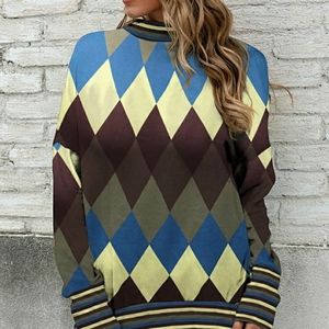 Geo print Ladies Sweater..... Large